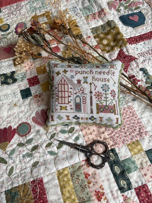 Houses on Stitchery Lane: Punch Needle House - Pattern