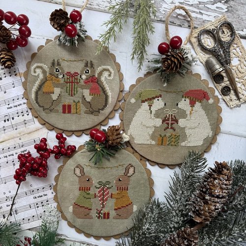 The Perfect Gift - Christmas Cross Stitch Pattern