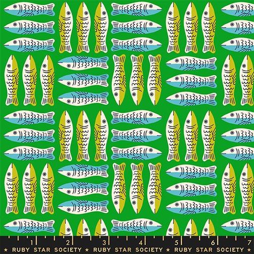 1 800 Calico Fish Verdant - Quilt Fabric