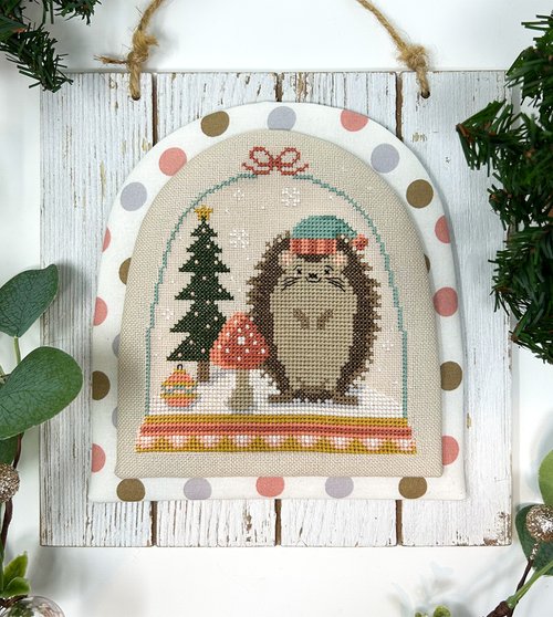 Winter Forest Snowglobes: Hedgehog - Cross Stitch Pattern 