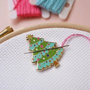 Christmas Tree - Magnetic Needle Minder