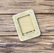 Magnetic Frame Yellow/White 4.1 x 5.1 - Fits Mini Mill Hill, different perspective #1. Select this picture to zoom in