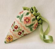 Punch Needle & Primitive Stitcher Summer 2026 Magazine, different perspective #9. Select this picture to zoom in