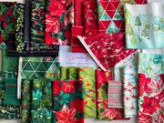 Winterly Berry - Soft Black - Quilt Fabric