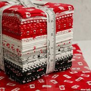 XOXO Hearts - I Heart You Lace - Quilt Fabric