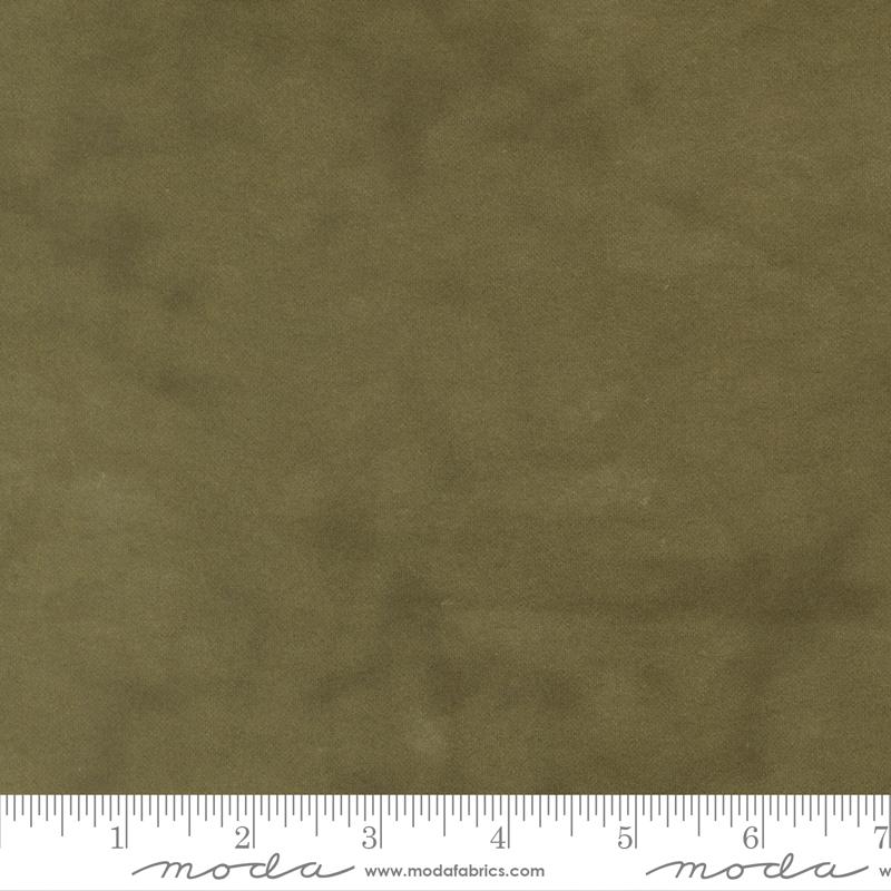 Flannel Gather Basics Mottled Evergreen - Quilt Fabric