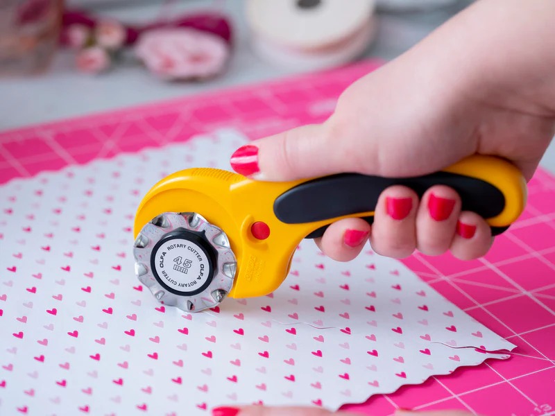 OLFA Precision Applique Scissors - 5"