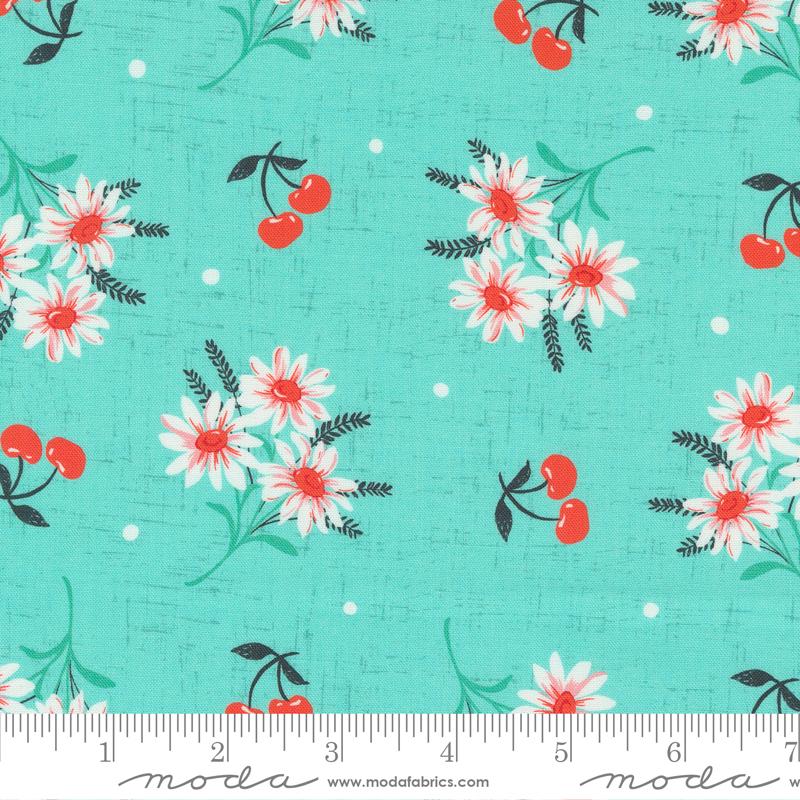 Julia Robins Egg - Quilt Fabric