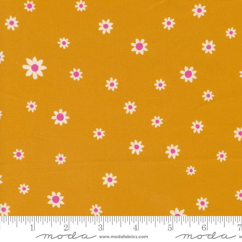 Maeve Daisy Dot Golden - Quilt Fabric