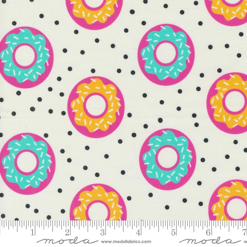 Snack Shack Donut - Cream - Quilt Fabric