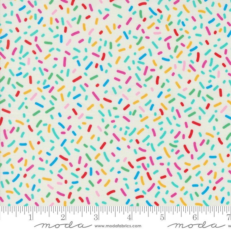 Snack Shack Sprinkles - Cream - Quilt Fabric, zoomed in. Select this picture to zoom back out.