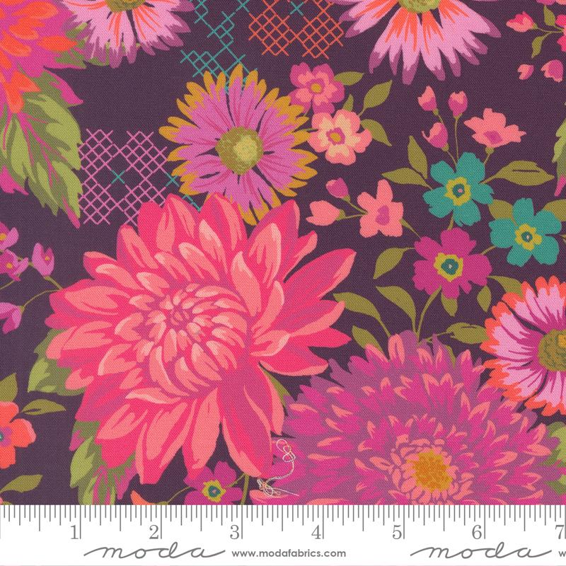 Parlor Happy Blooms Plum - Quilt Fabric