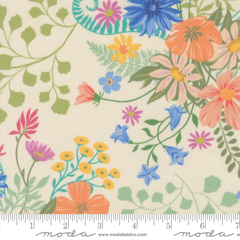 Cannon Beach Flower Cream - Quilt Fabric