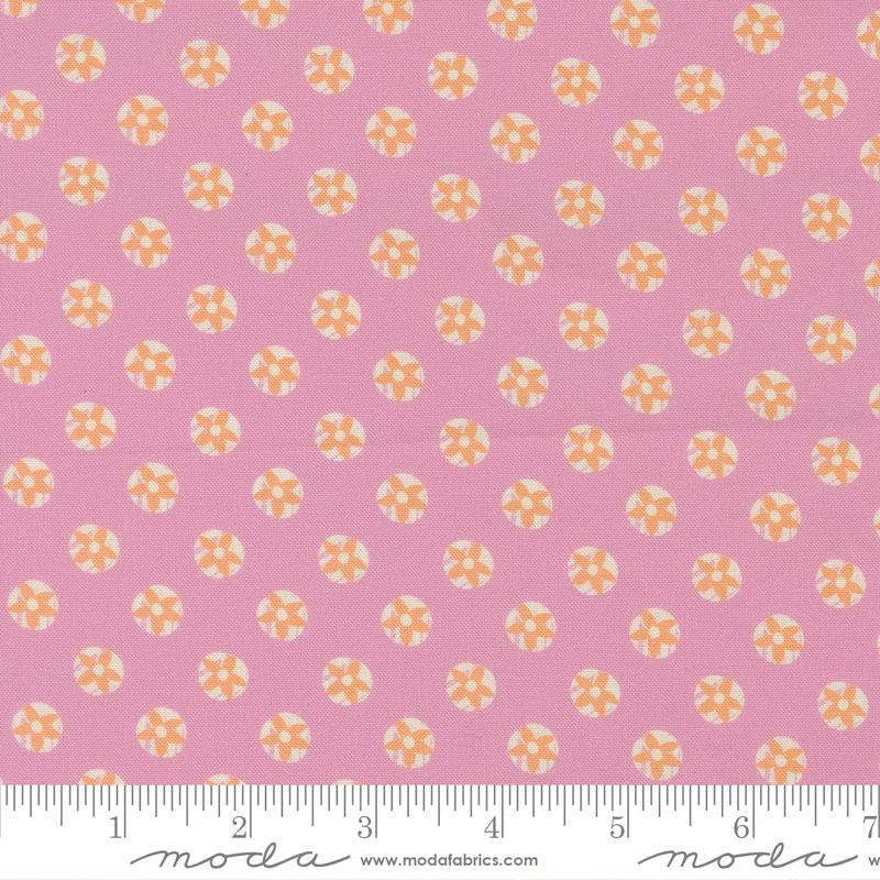 Cannon Beach Shell Sweet Pea - Quilt Fabric