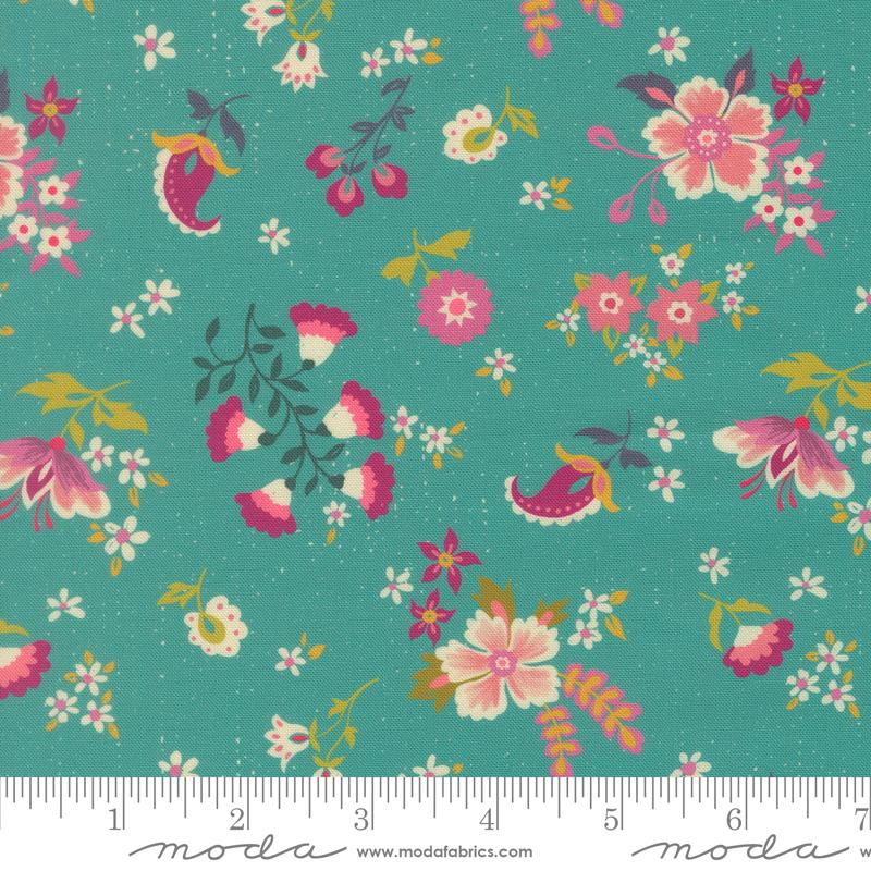 Sitara Davina Blue Chill - Quilt Fabric, zoomed in. Select this picture to zoom back out.