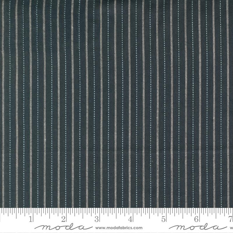 Stars & Stripes Wovens Lined Navy - Quilt Fabric, zoomed in. Select this picture to zoom back out.