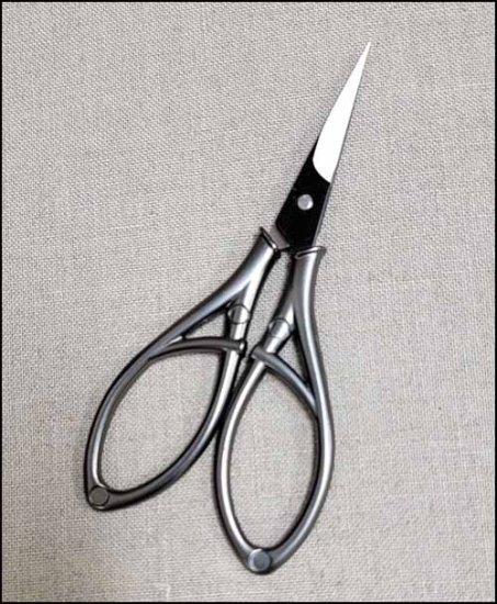 Royal Pewter Embroidery Scissors 4 1/2"