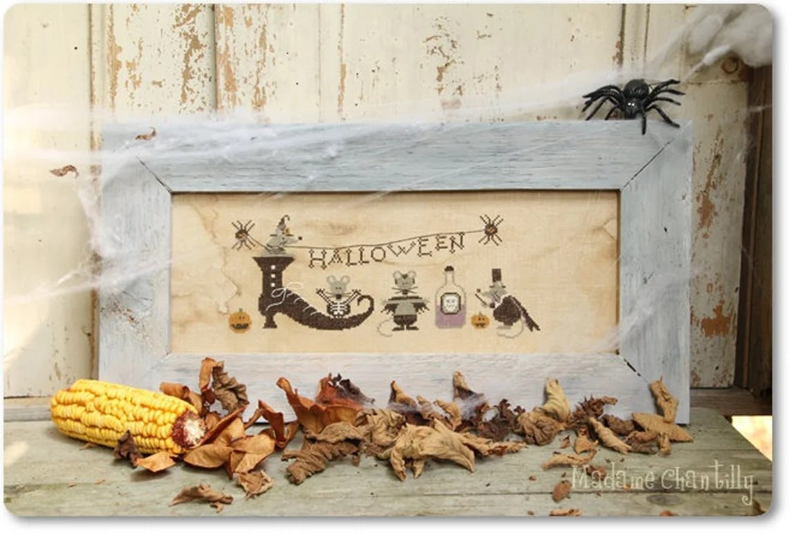 Halloween Mice - Cross Stitch Pattern