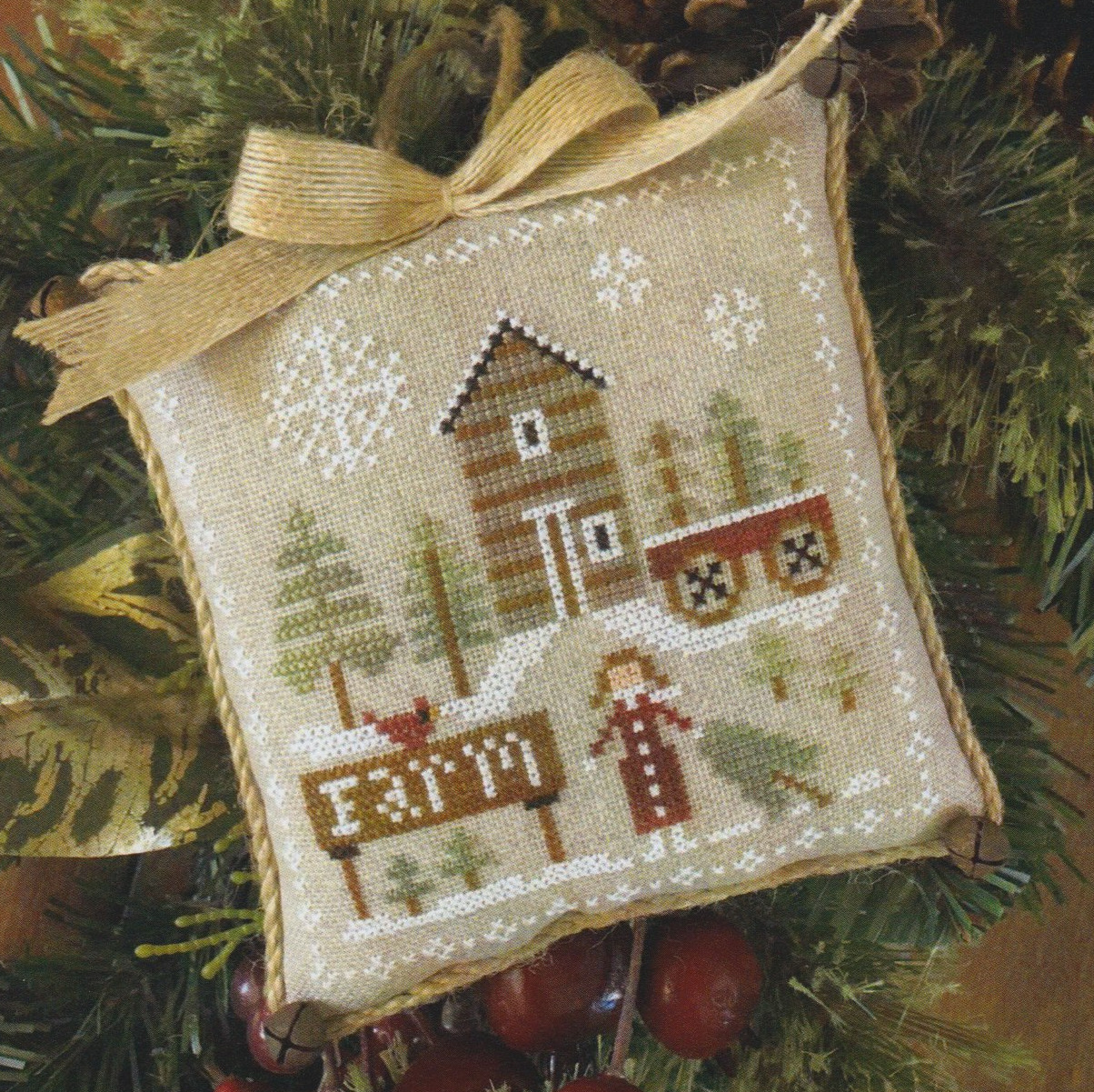 Pinewood Farm - Farmhouse Christmas 6 