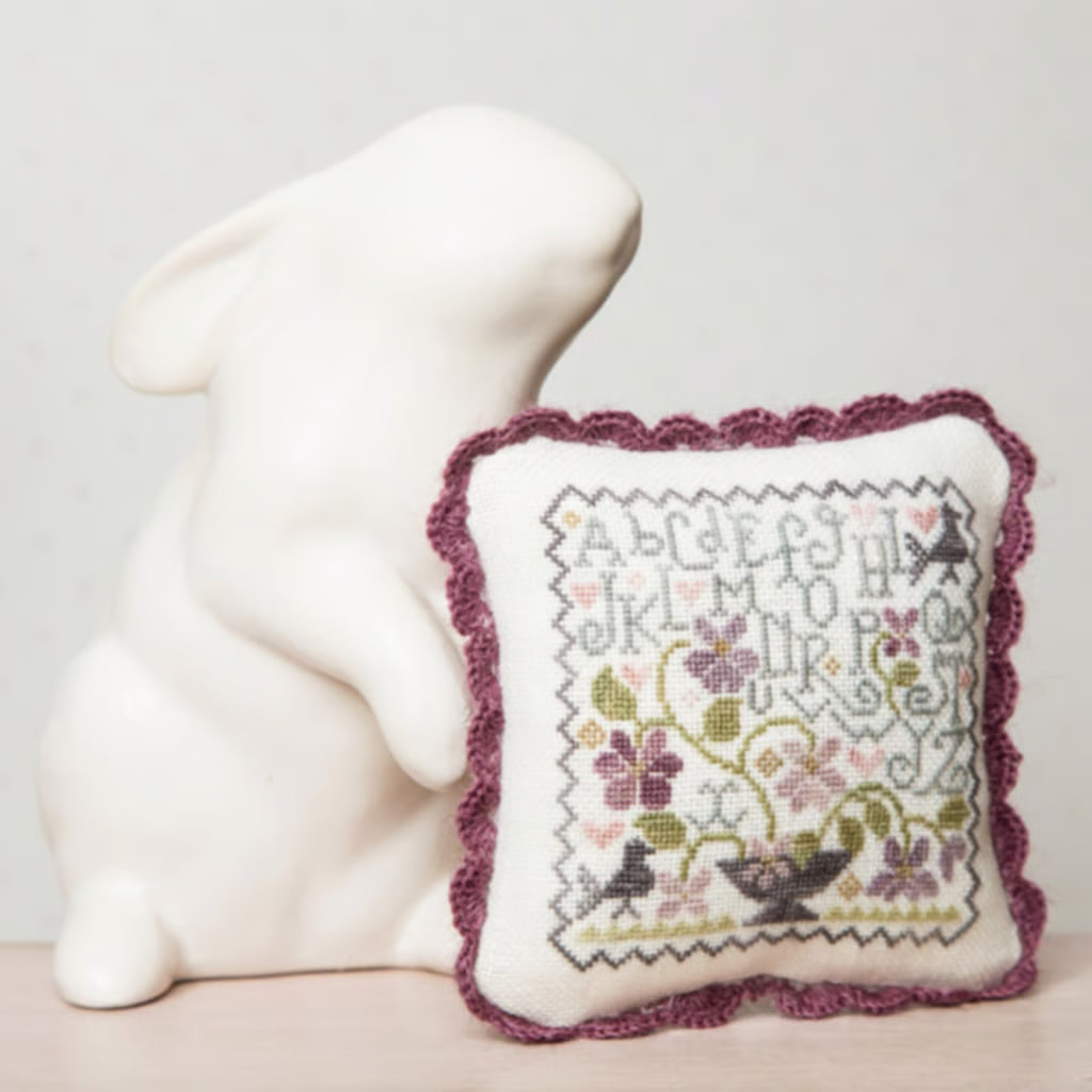 Alphabet Violette - Cross Stitch Pattern