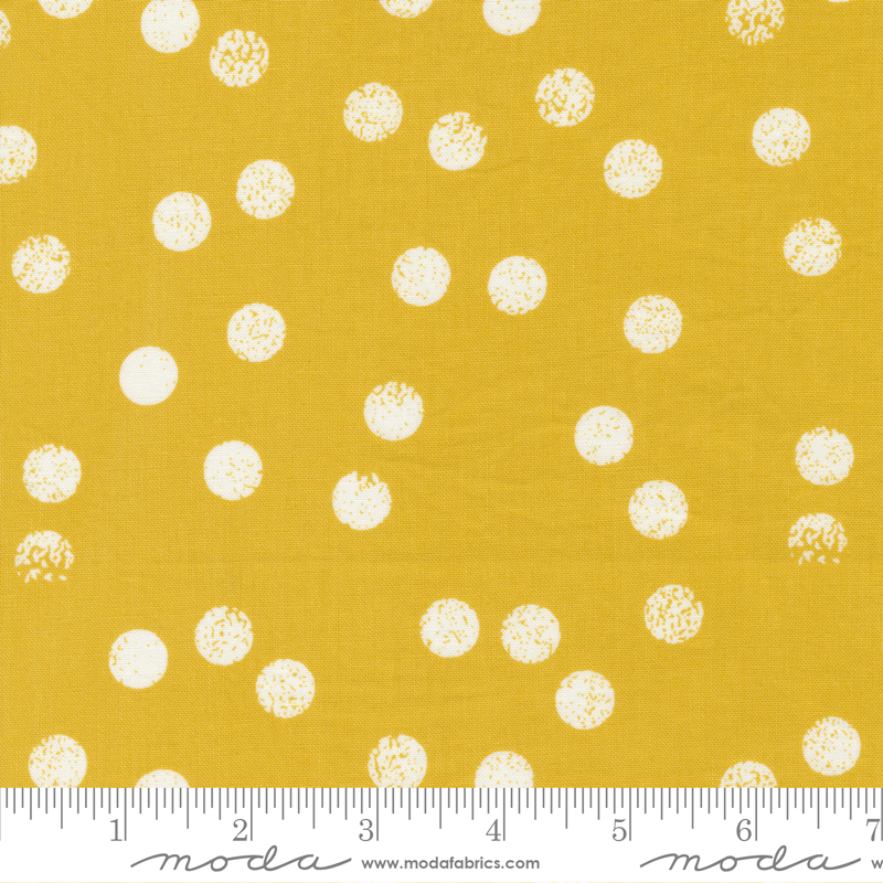 Filigree Saffron - Dotties Dots - Quilt Fabric