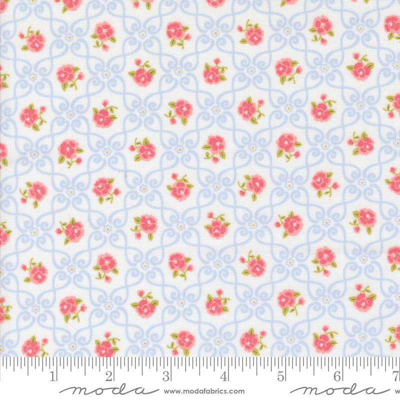 Memory Lane Diamond Off White - Quilt Fabric