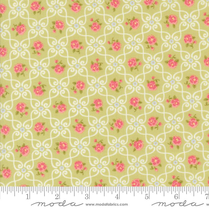 Memory Lane Diamonds Leaf - Quilt Fabric