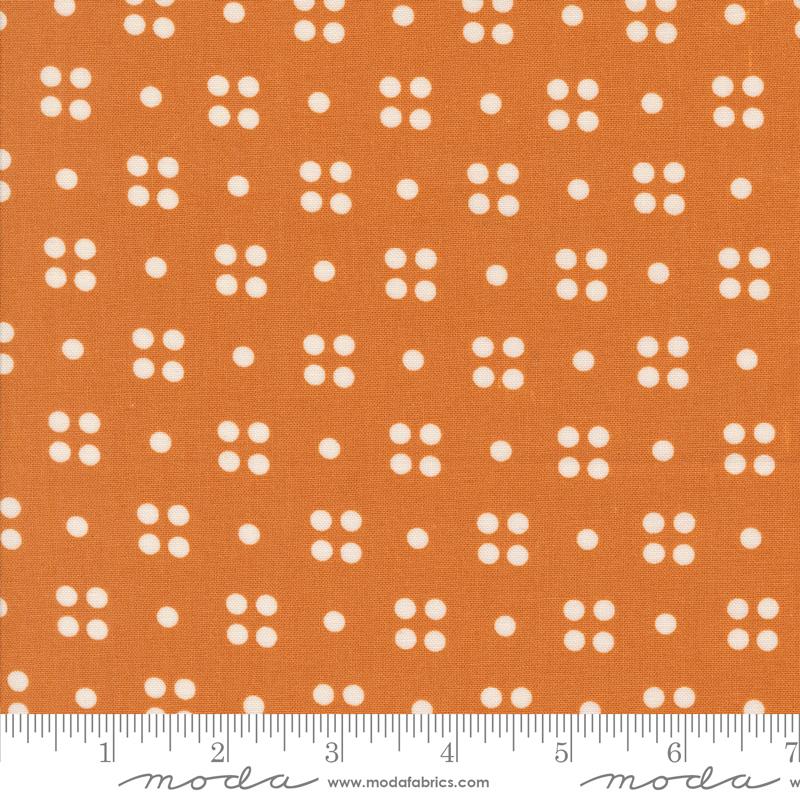 Simply Cozy Dots Pumpkin - Quilt Fabric