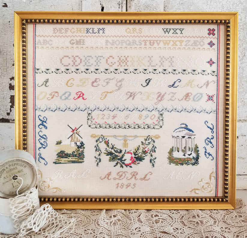 Red R Sampler - Cross Stitch Pattern, zoomed in. Select this picture to zoom back out.