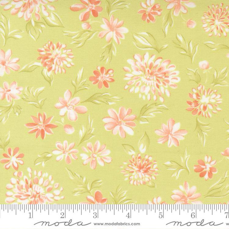 Cinnamon Cream Sprout - Mums Florals - Quilt Fabric