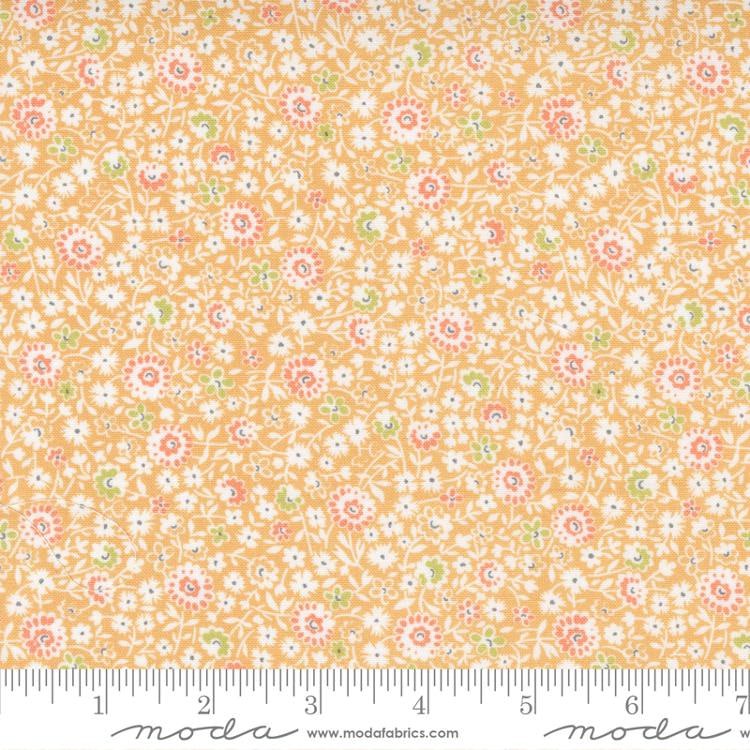 Cinnamon Cream Butterscotch - Fall Medley - Quilt Fabric