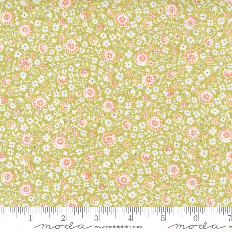 Cinnamon Cream Olive - Fall Medley Small - Quilt Fabric
