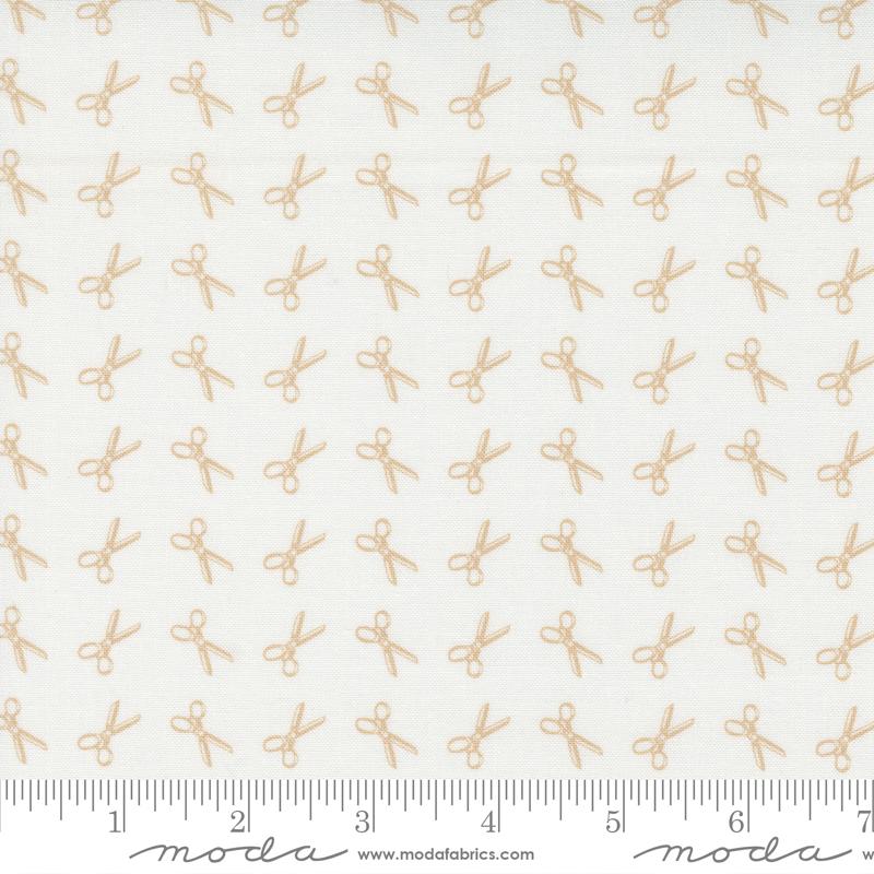 Linen Cupboard Scissors - Chantilly Latte - Quilt Fabric