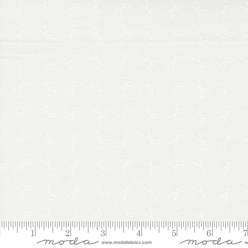 Linen Cupboard Scissors - Chantilly White - Quilt Fabric