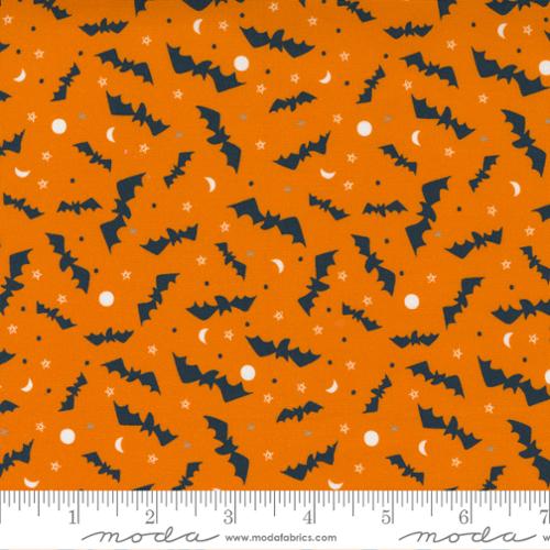 Holiday Essentials Halloween Pumpkin - Bats - Quilt Fabric