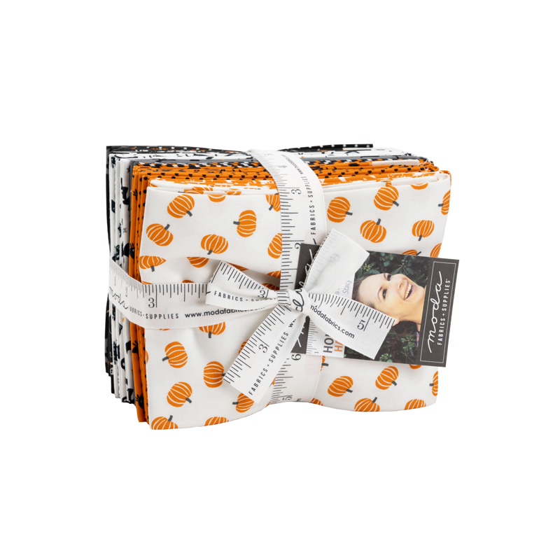 Holiday Essentials Halloween - Fat Quarter Bundle