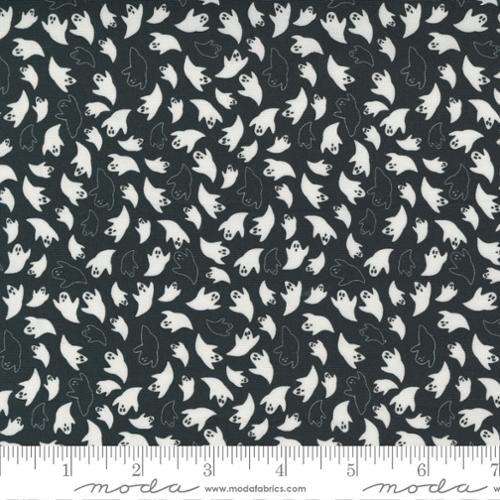 Holiday Essentials Halloween Midnight - Ghost - Quilt Fabric