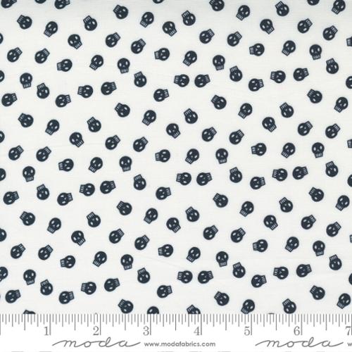 Holiday Essentials Halloween Ghost - Skulls - Quilt Fabric
