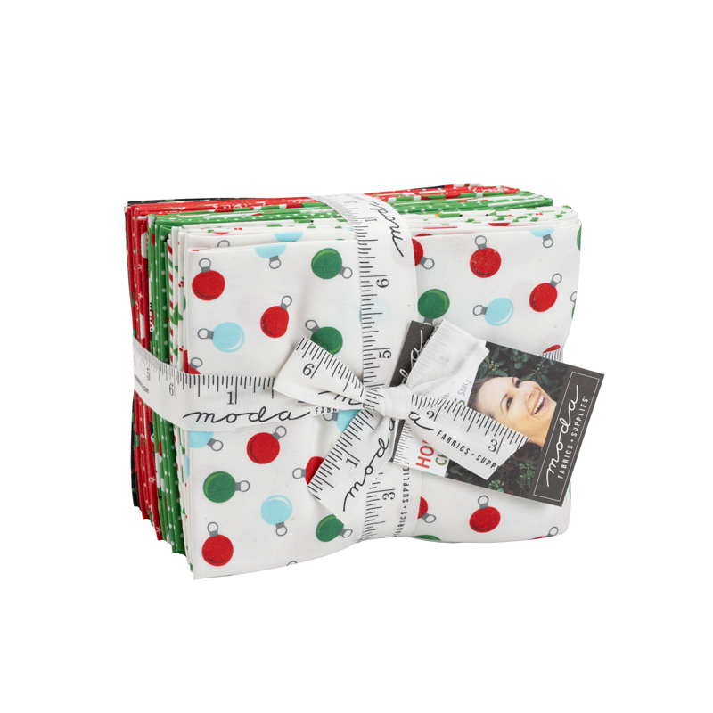 Holiday Essentials Christmas - Fat Quarter Bundle