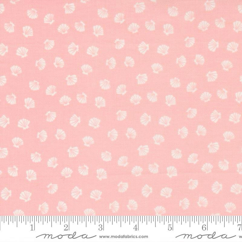 The Sea And Me Shell - Lucky Shell Seashell - Quilt Fabric