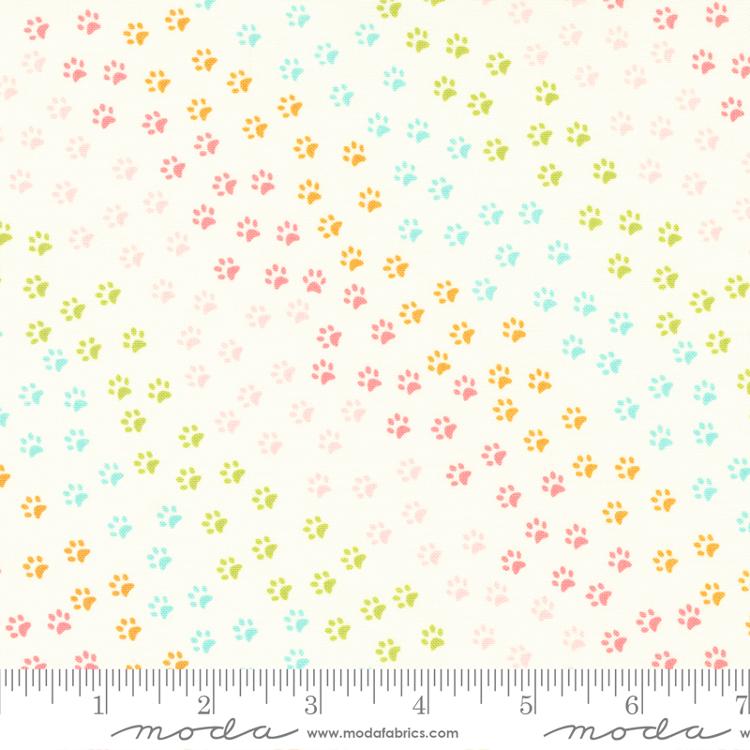 Here Kitty Kitty Cream - Quilt Fabric