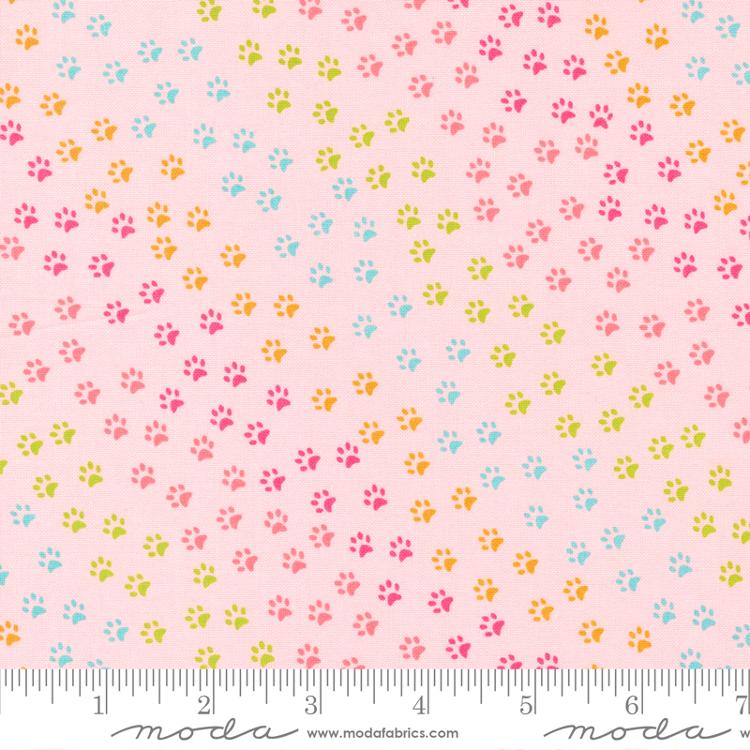 Here Kitty Kitty Pink - Quilt Fabric