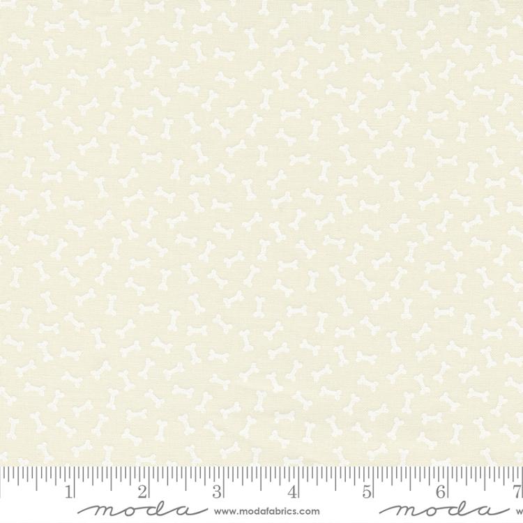 Dog Daze Cream White - Fetch Blenders Bones - Quilt Fabric