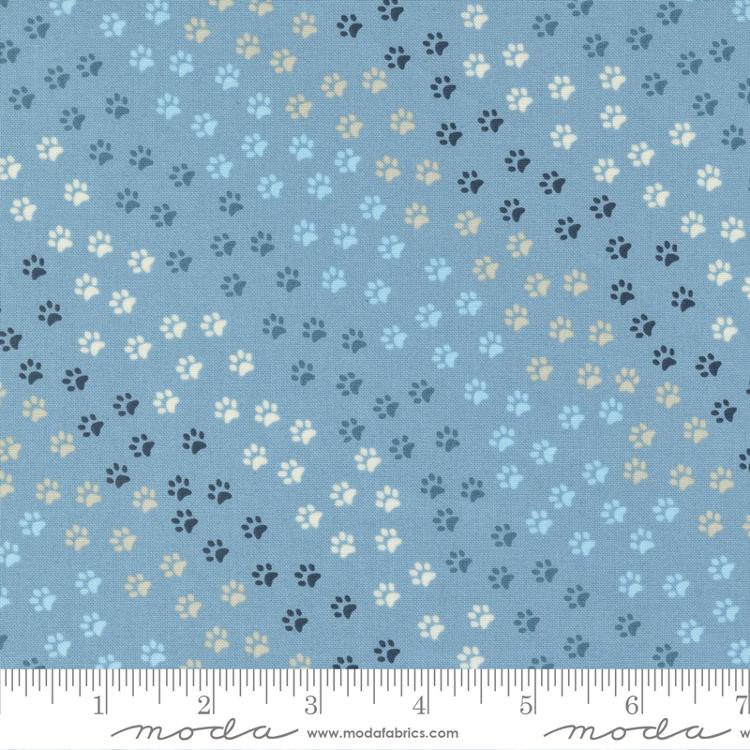 Dog Daze Sky - Paws and More Paws Blenders - Quilt Fabric