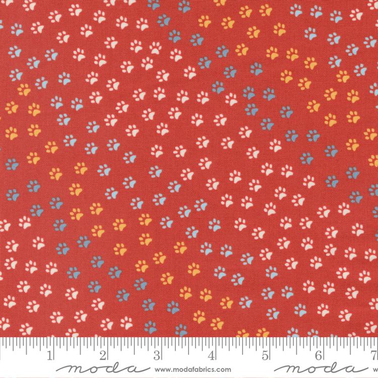 Dog Daze Red - Paws and More Paws Blenders - Quilt Fabric