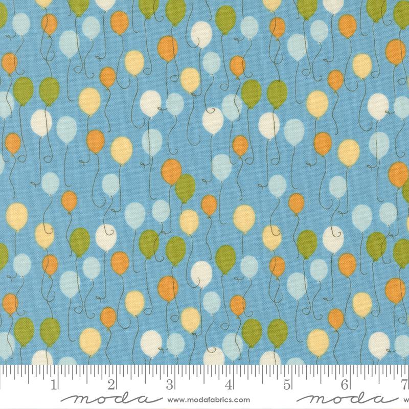 Animal Park Fun Balloon Bluebird - Quilt Fabric