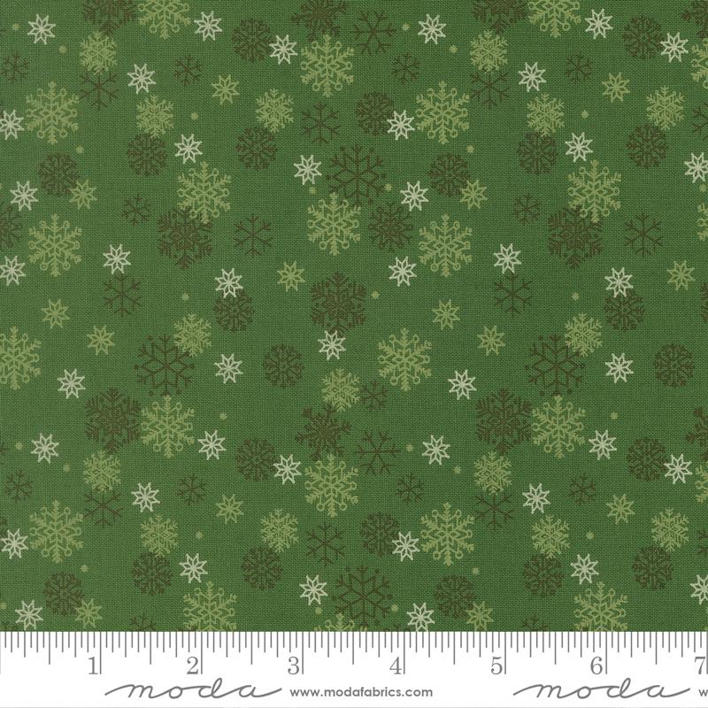 Holiday Cheer Snowflakes Evergreen - Quilt Fabric