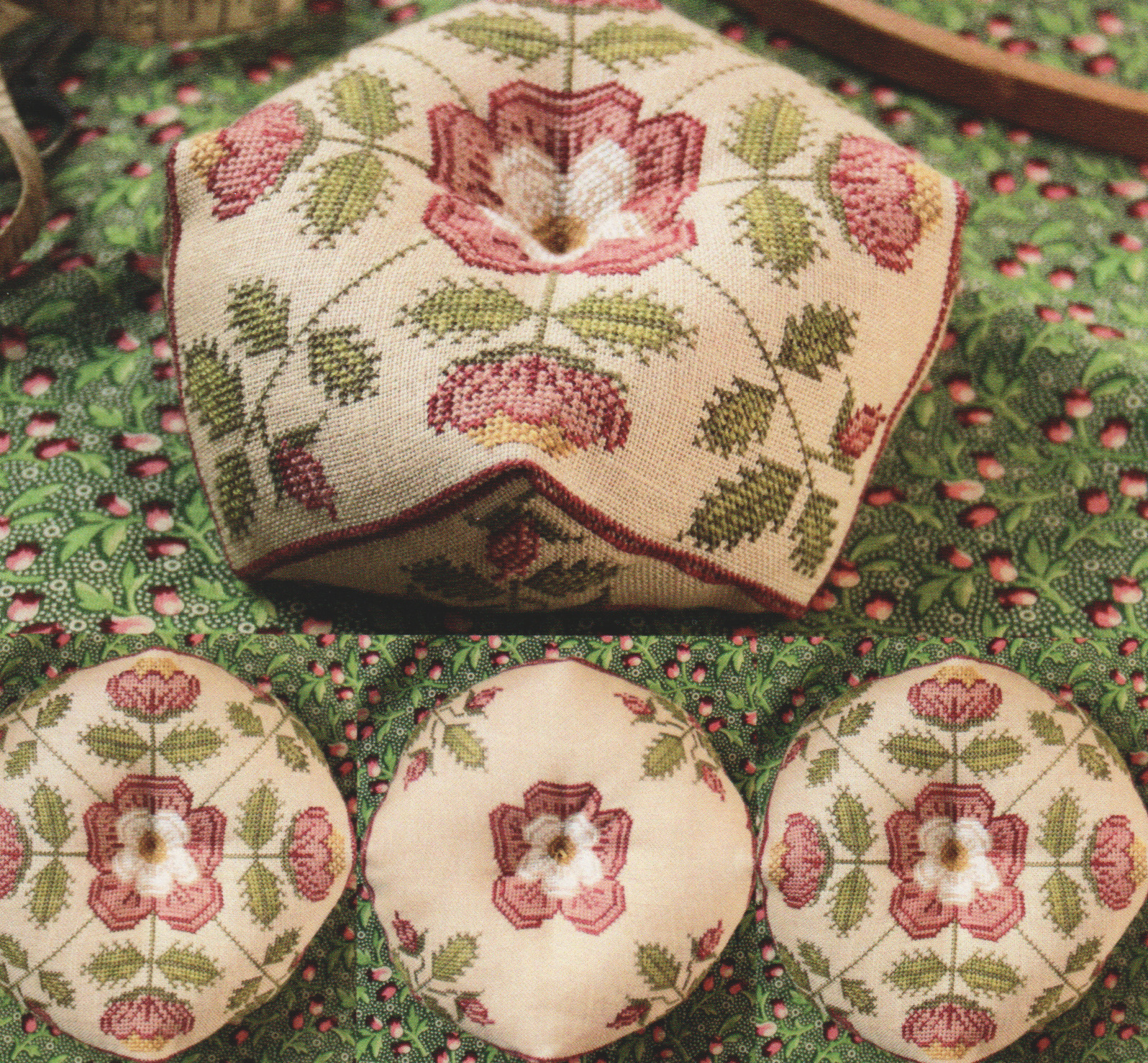 Tudor Rose Biscornu - Cross Stitch Pattern