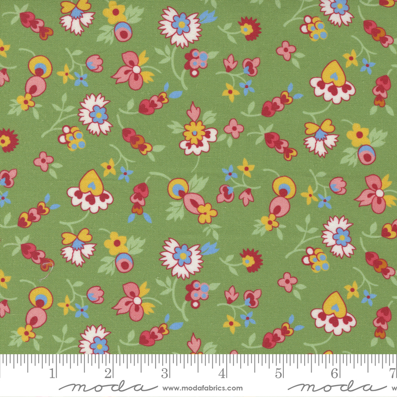 Picture Perfect Green - Hearts And Flower - Quilt Fabric