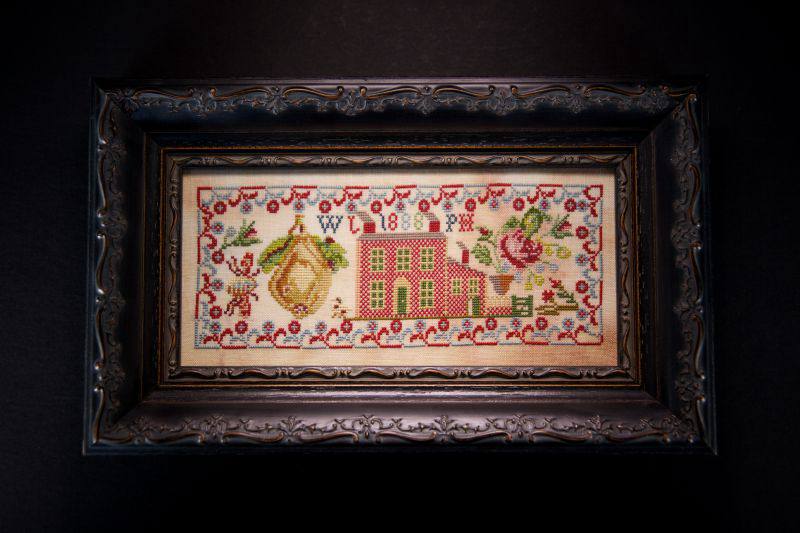Rose and the Giant Pear - Cross Stitch Pattern